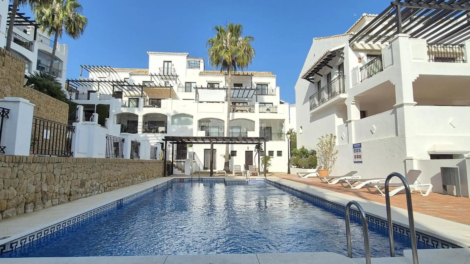 Apartment Apartamento En Los Monteros Marbella